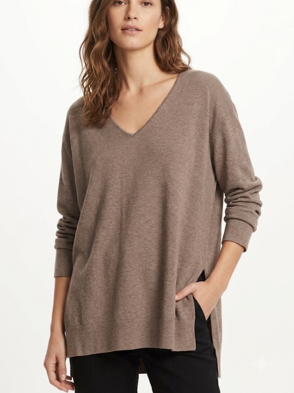 Splendid Mocha Neutral V-Neck Fine Knit Tunic Sweater Side Slit Hem Size